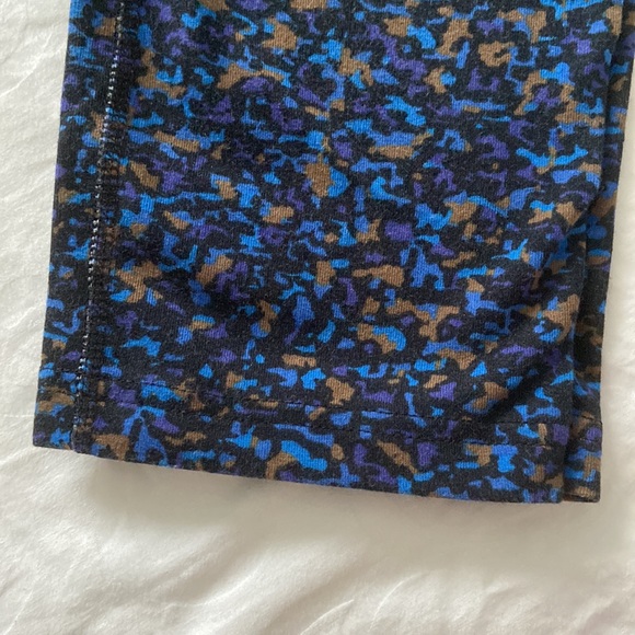 NIKE Women’s Dri-Fit Legging (Capri) - Picture 9 of 14